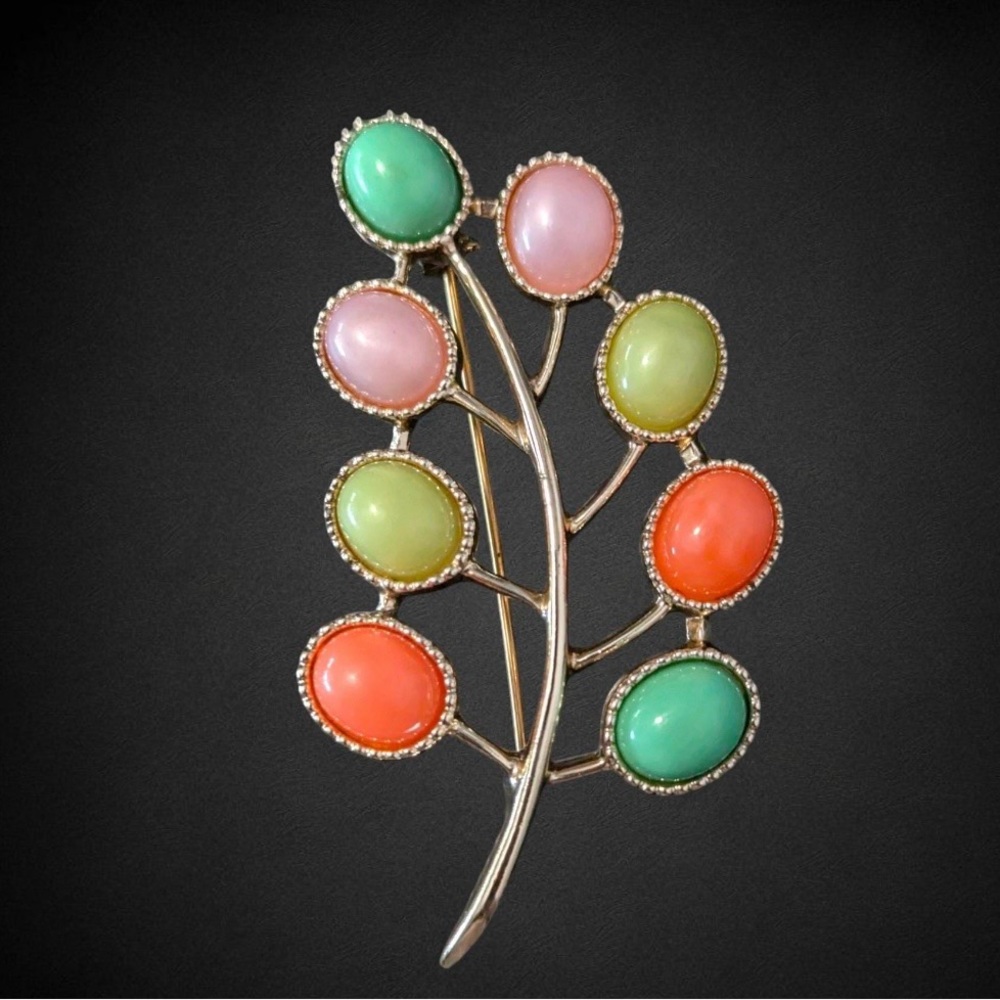 Sarah Coventry Vibrant Stone Leaf Brooch